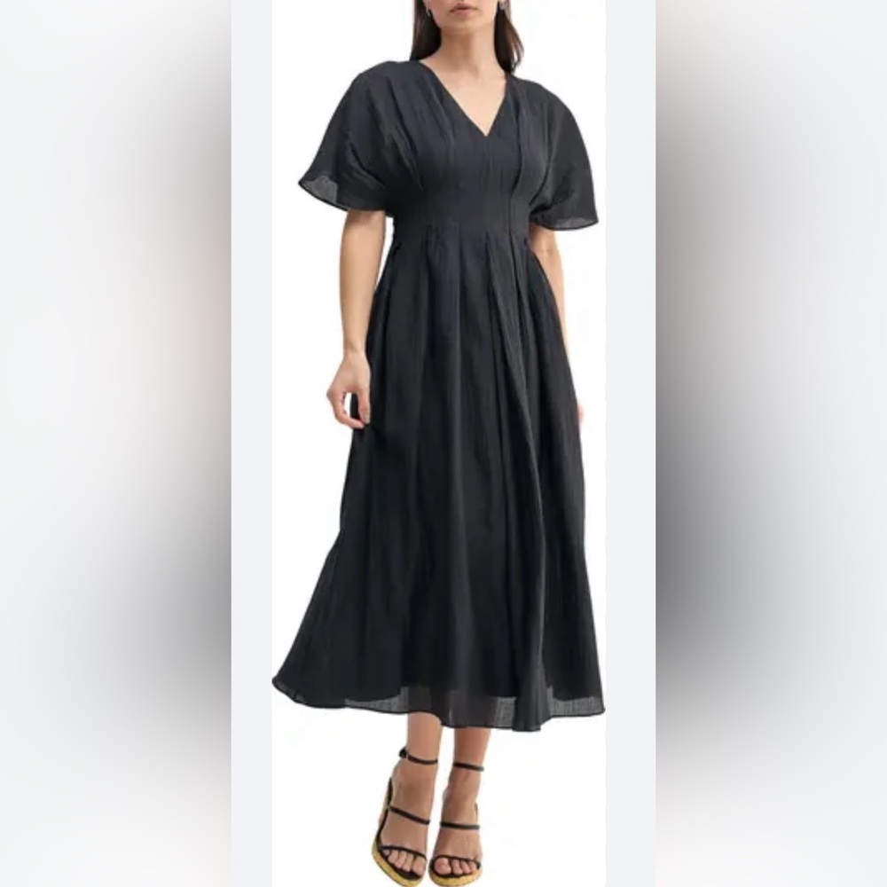Mila Mae Textured Black Midi Dress – Size Medium
